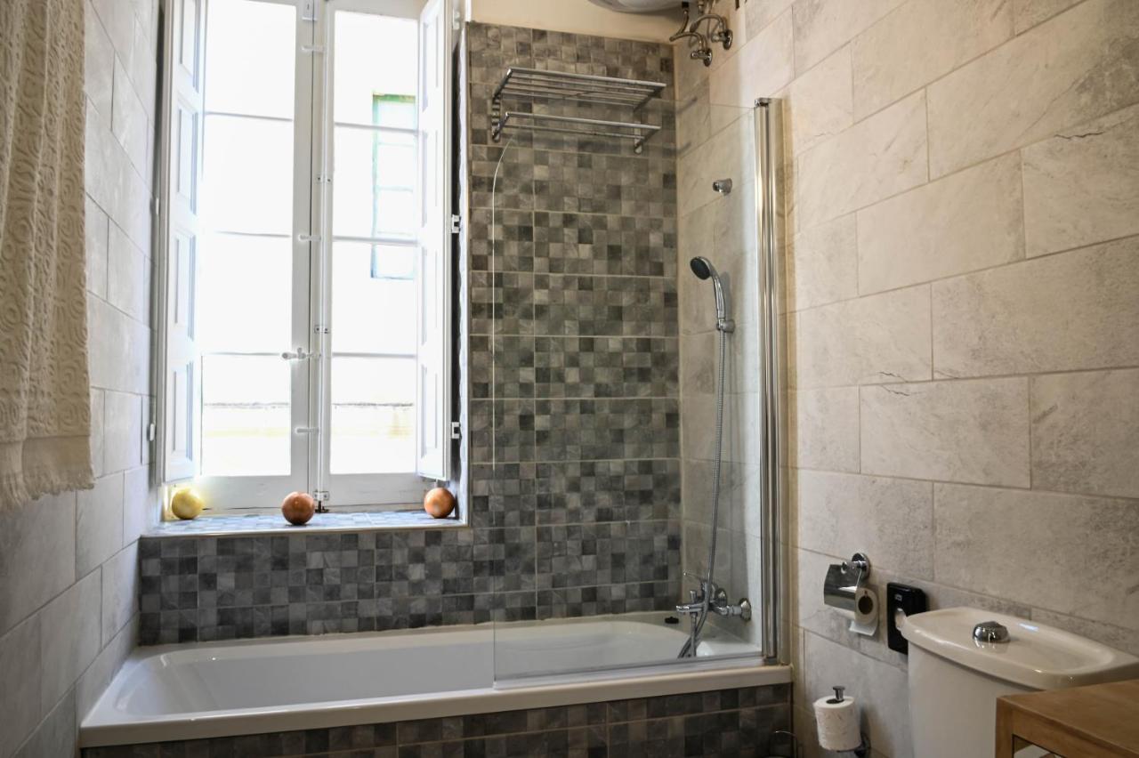 Bebirgu Palazzino Luxury 2 Jacuzzi To Share Apartment Exterior photo