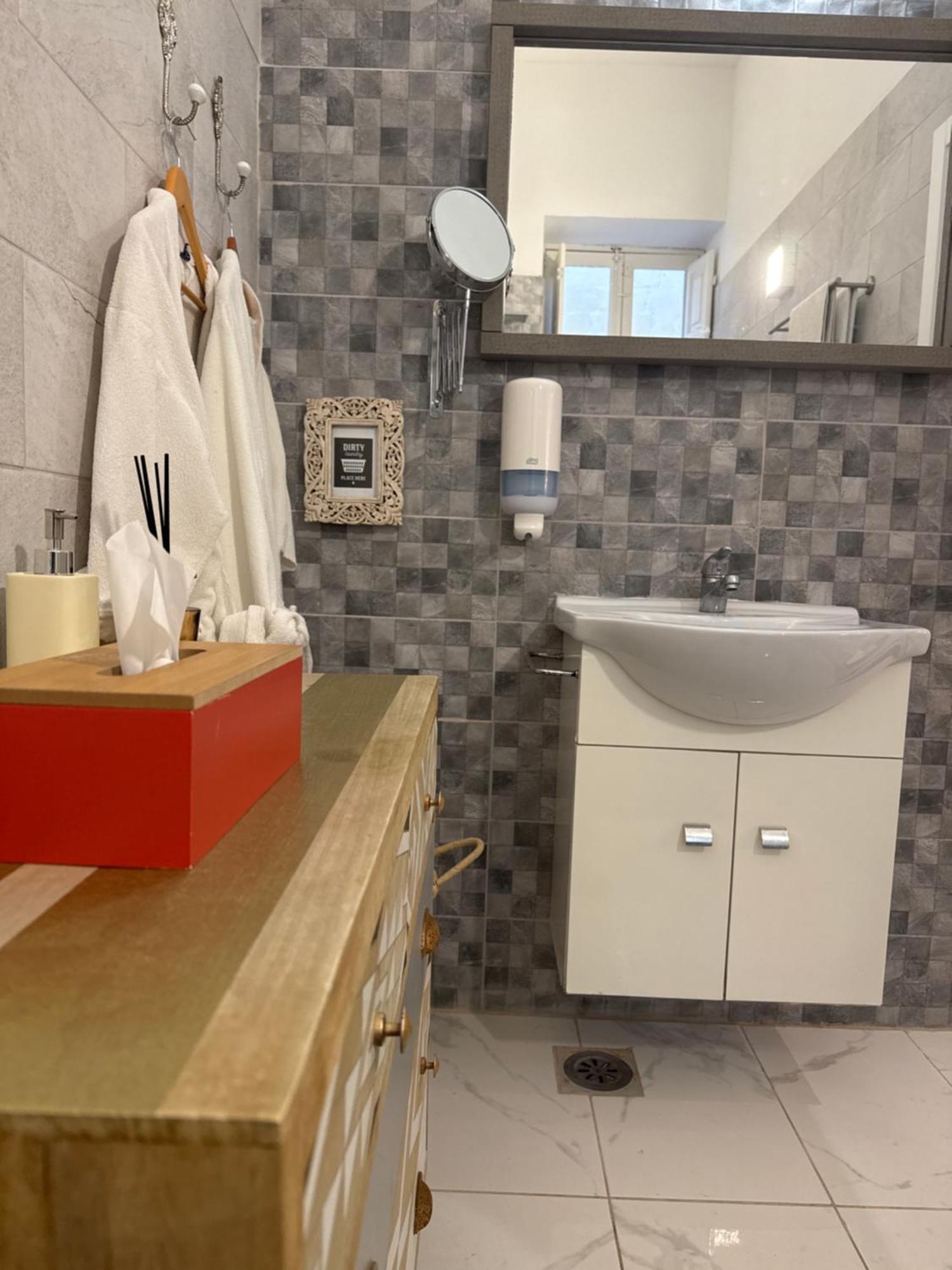 Bebirgu Palazzino Luxury 2 Jacuzzi To Share Apartment Exterior photo